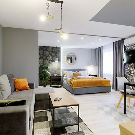 New Apart Lesi Ukrainky Blvd And Olimpiyska And Kreshchatyk And Manhattan City With Parking Kiev Dış mekan fotoğraf