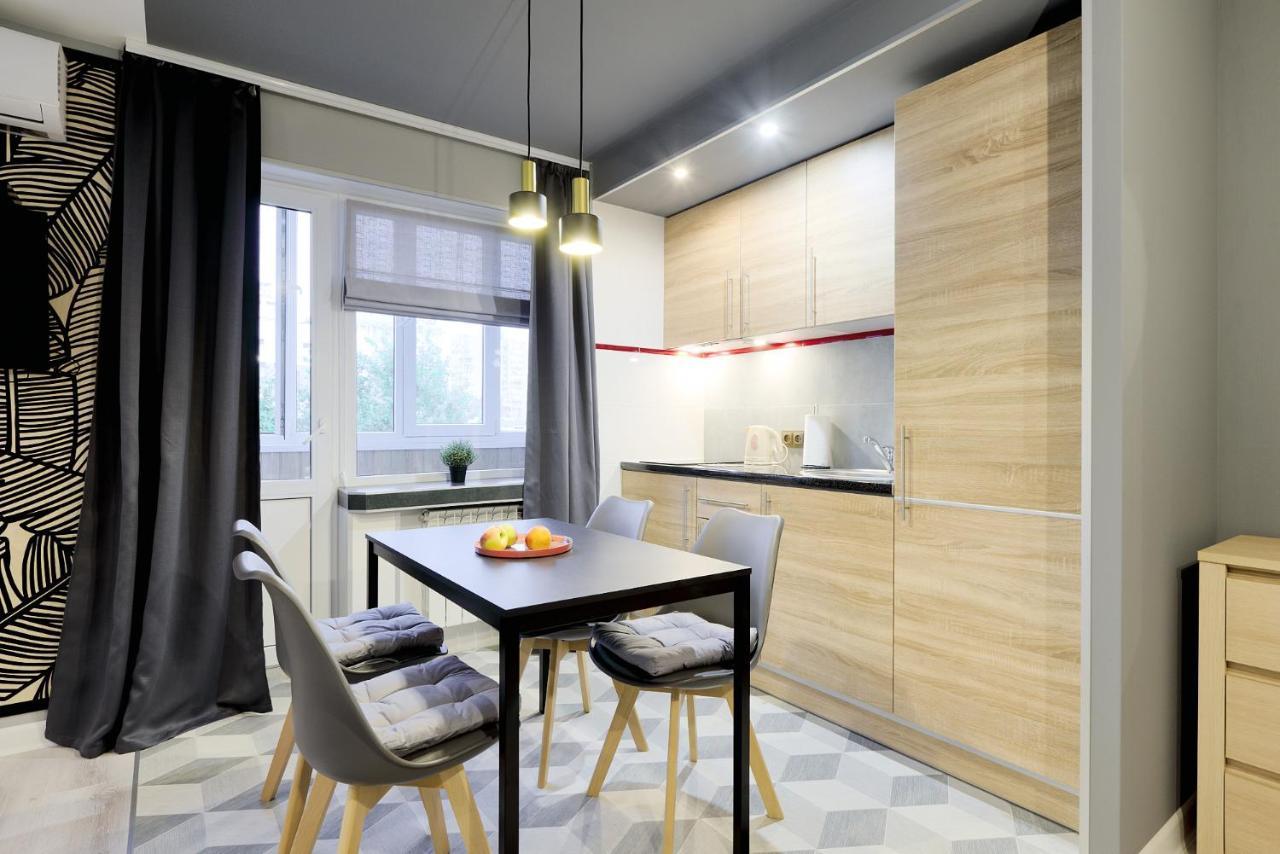 New Apart Lesi Ukrainky Blvd And Olimpiyska And Kreshchatyk And Manhattan City With Parking Kiev Dış mekan fotoğraf