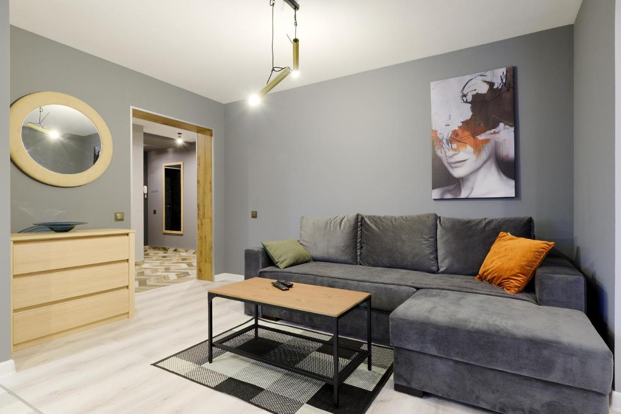 New Apart Lesi Ukrainky Blvd And Olimpiyska And Kreshchatyk And Manhattan City With Parking Kiev Dış mekan fotoğraf